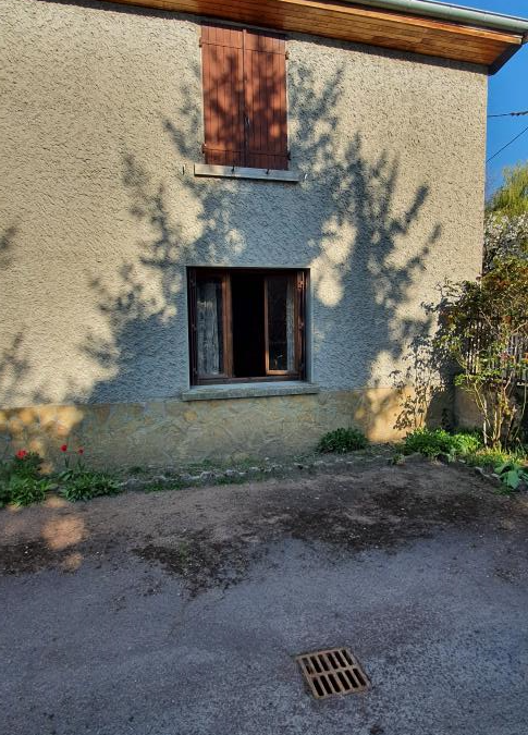 Vendu –  maison/villa –  2 pièces –   43m² – Saint-Romain-de-Jalionas
