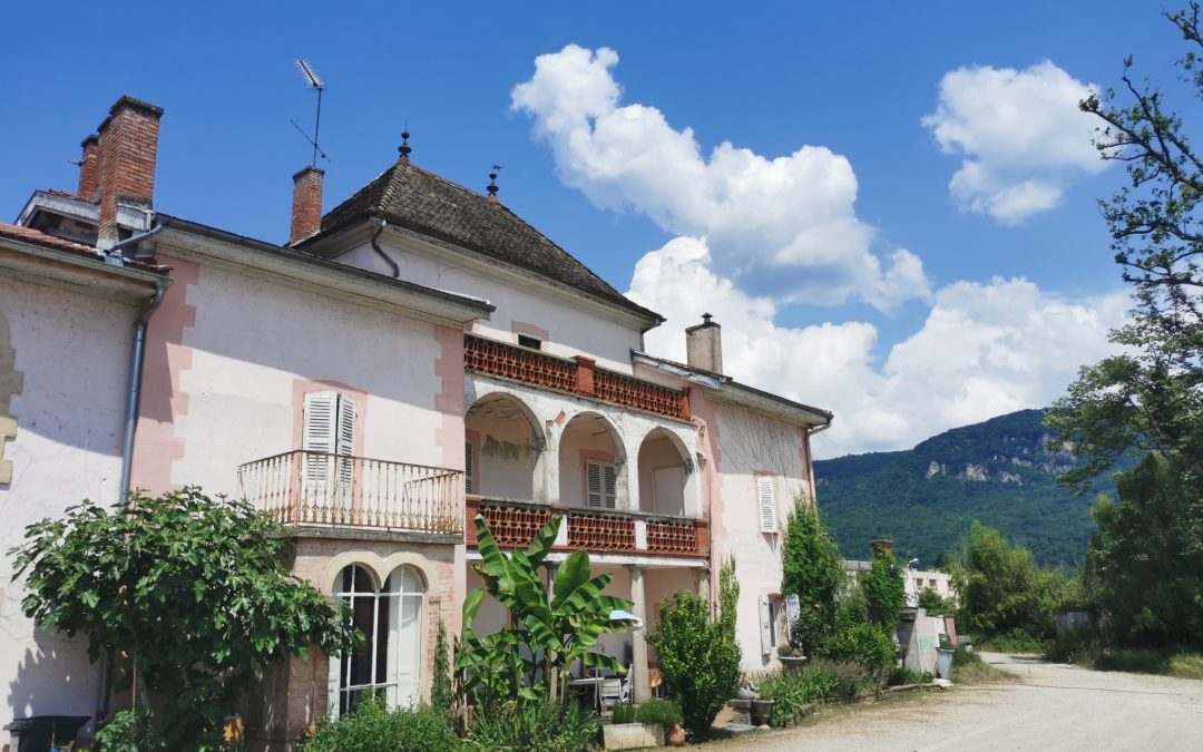 maison/villa –  8 pièces –   270m² – Lagnieu